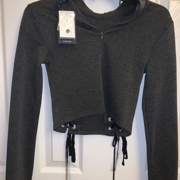 DO+BE Bloomingdale’s Exclusive Cropped Top NWT - Picture 3 of 3